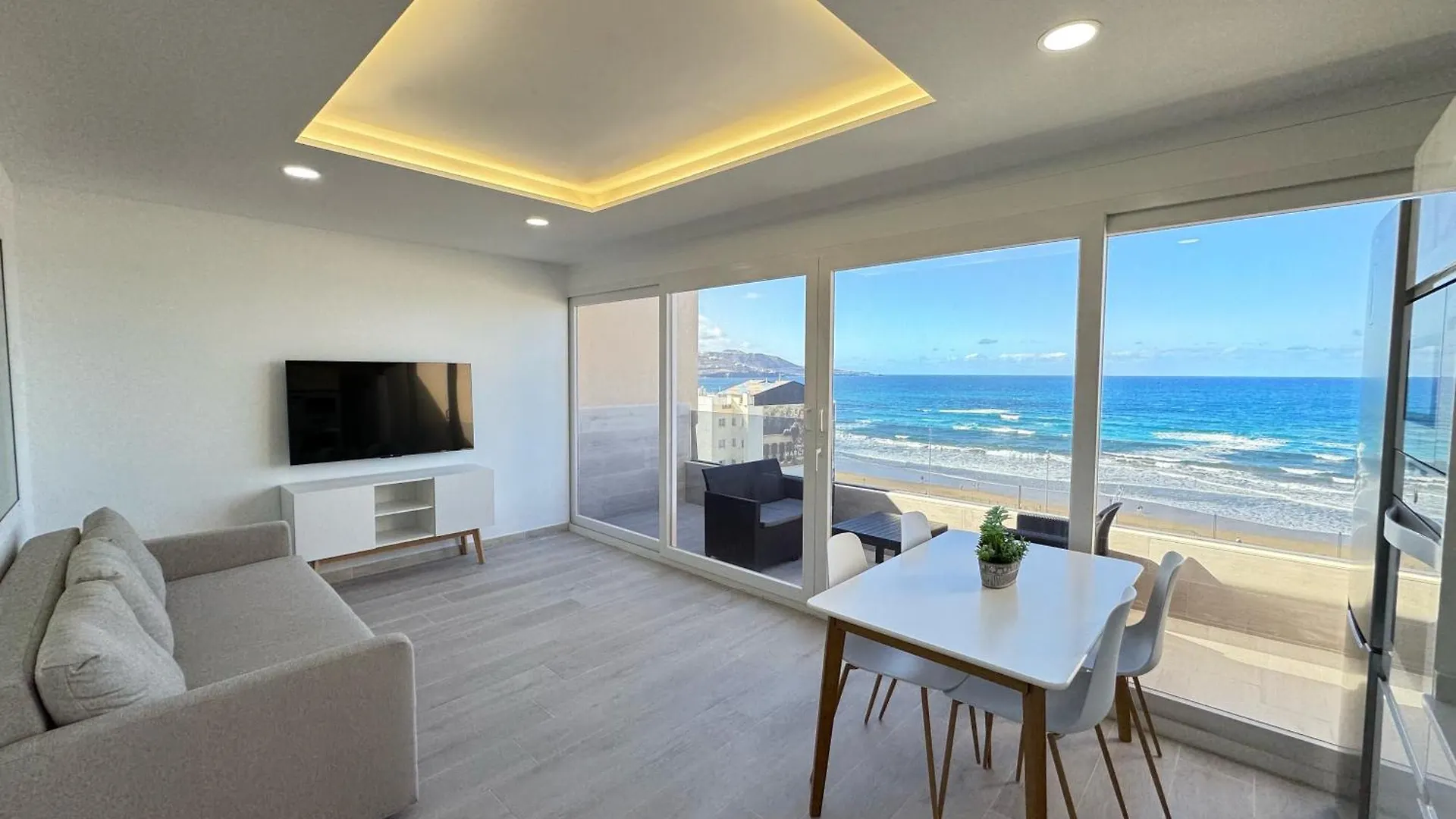 Atico Vistas Mar Playa Las Canteras Las Palmas de Gran Canaria Apartamento
