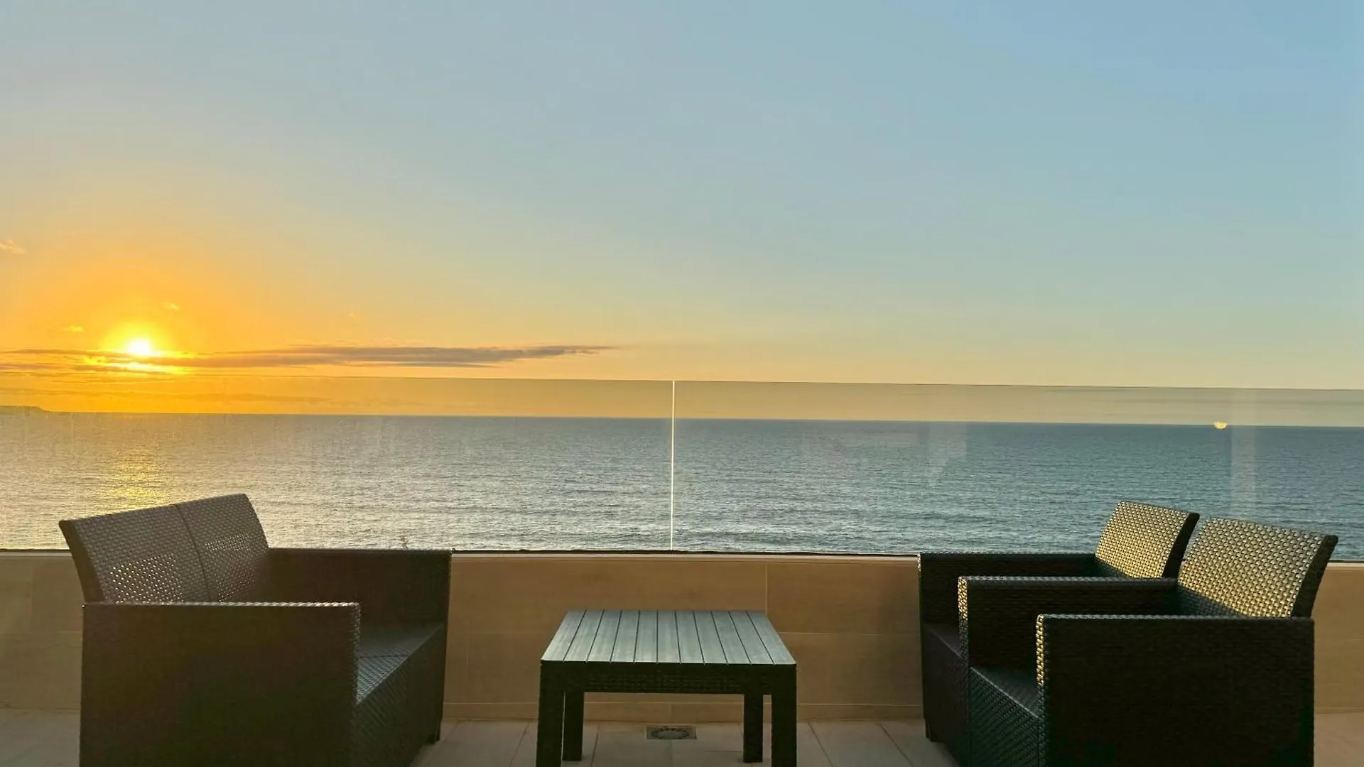 Atico Vistas Mar Playa Las Canteras Las Palmas de Gran Canaria Apartamento